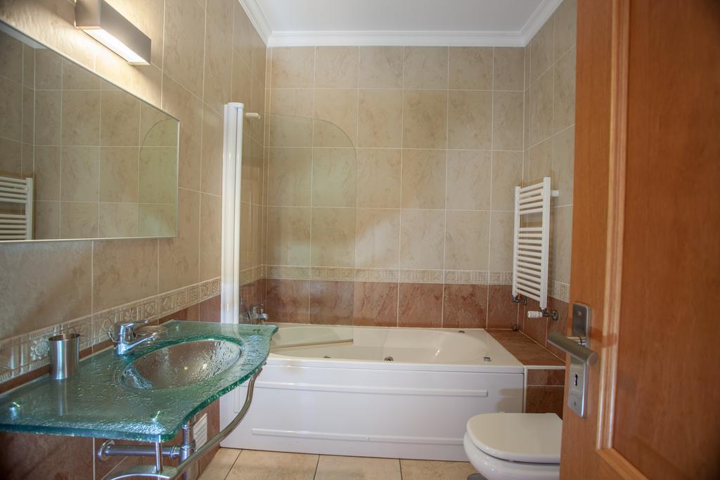 Villa Vista Anders Mar ラゴス エクステリア 写真